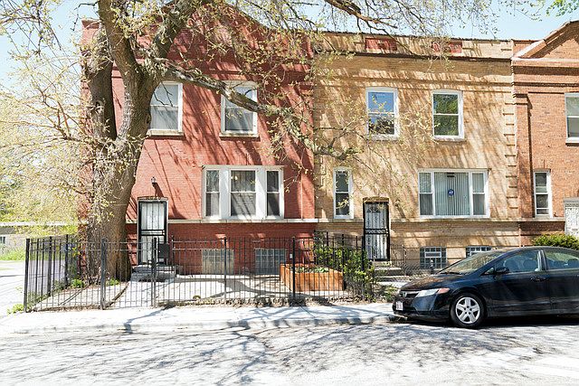 1st image of 6942 S Dante Ave