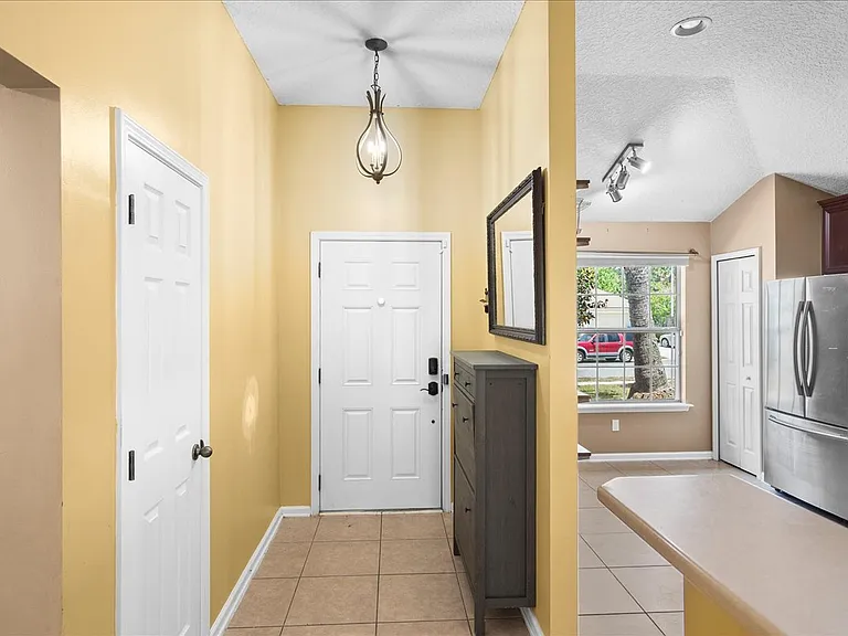 3664 Shrewsbury Dr — Photo 4