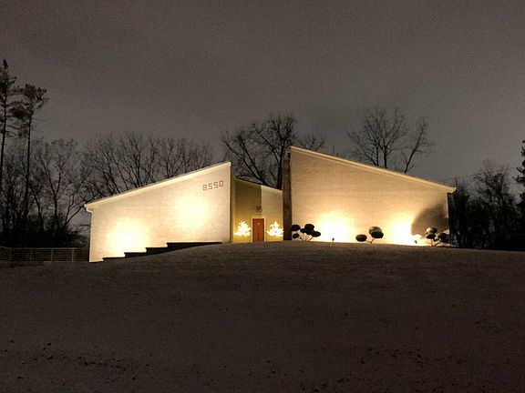 5th image of 8550 Thornhill Dr
