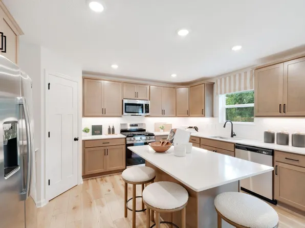 1687 Langston Ave NE, Saint Michael, MN 55376