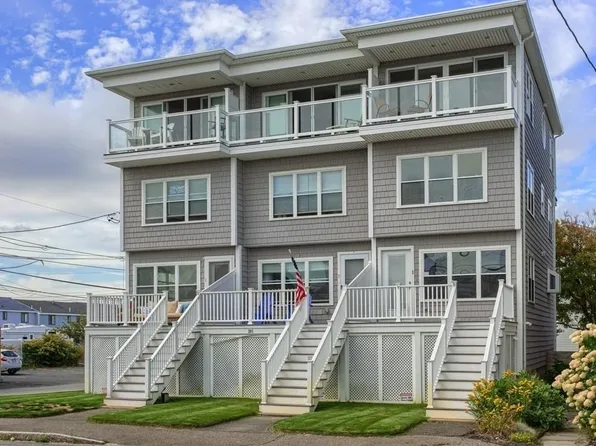 285 N End Blvd #3, Salisbury, MA 01952