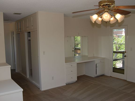 3rd image of 645 Skyland Dr