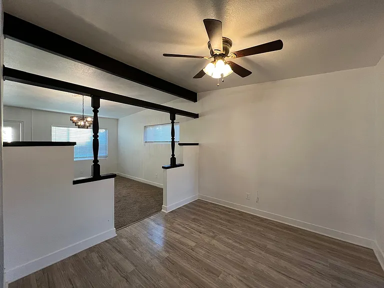 324 Stanford St — Photo 5