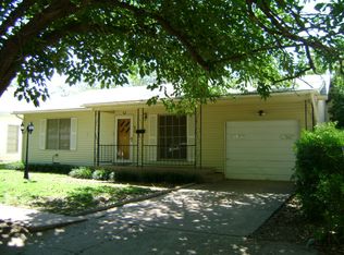 409 W Hamilton St, Olney, TX 76374