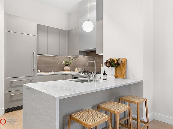 3rd image of 435 W 19th St APT 4B