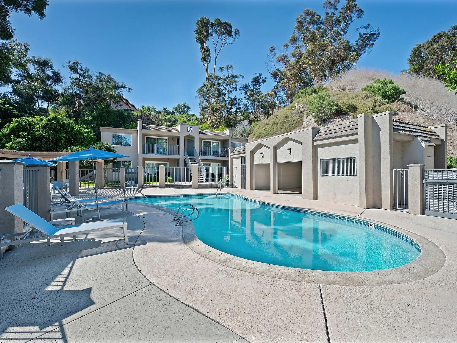 Silver Oak Apartments — Photo 4