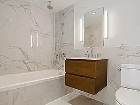4th image of 325 Lexington Ave APT 8E