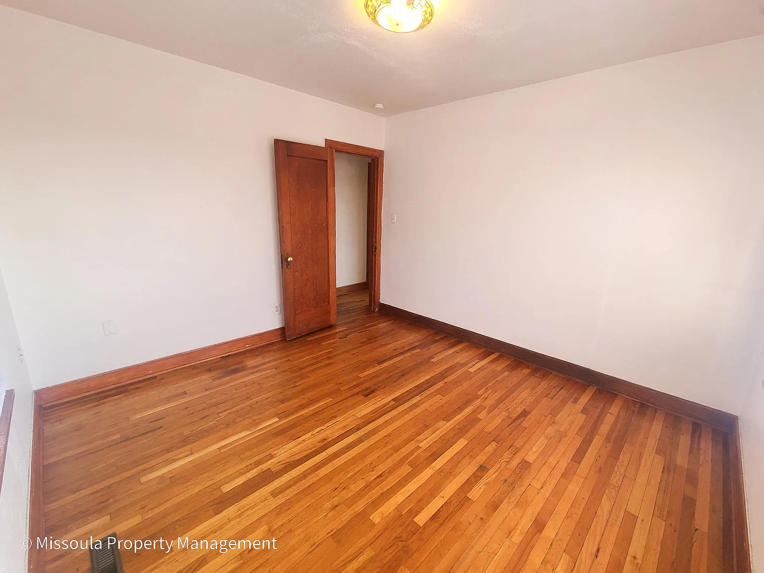 1702 Scott Street — Photo 4