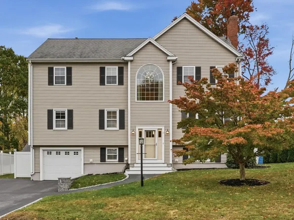 11 Yellow Brick Rd, Haverhill, MA 01835