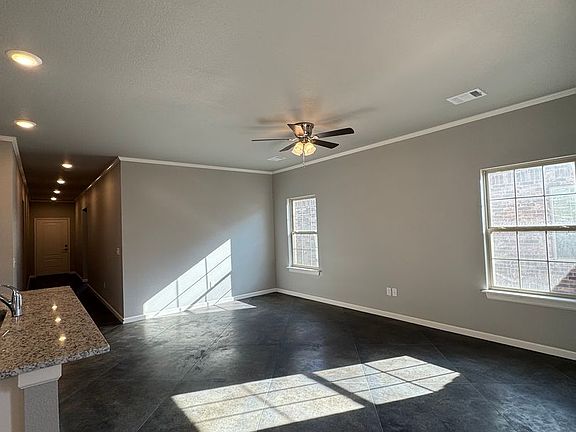 5th image of 10600 Bolen St