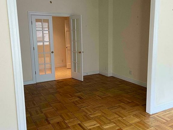3rd image of 60 W 57th St APT 17M