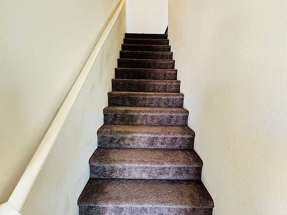 5th image of 2284 Owens Ct