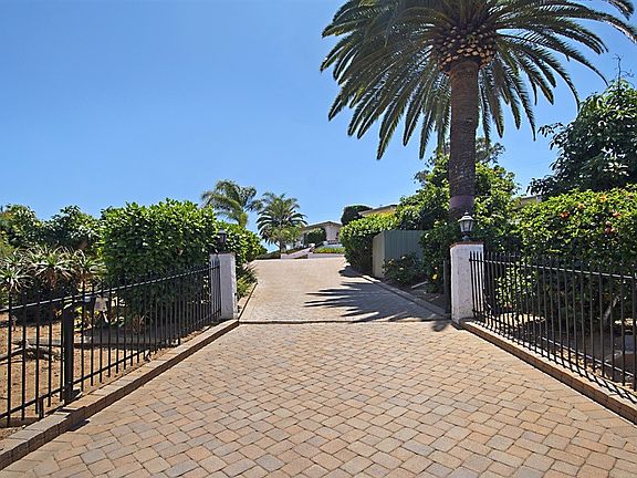 3rd image of 1047 Park Hill Ln