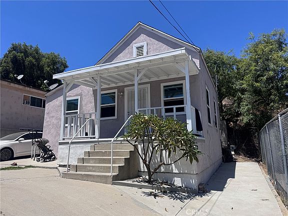 2nd image of 204 W Santa Cruz St