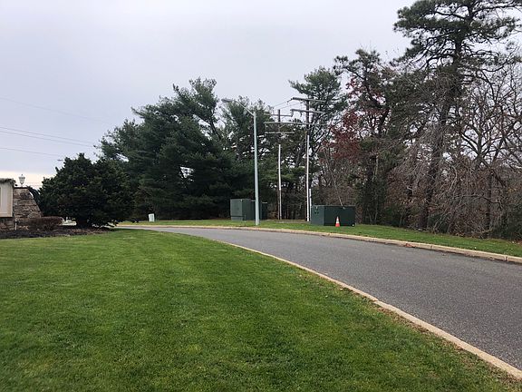 4th image of 15A Gramercy Ln