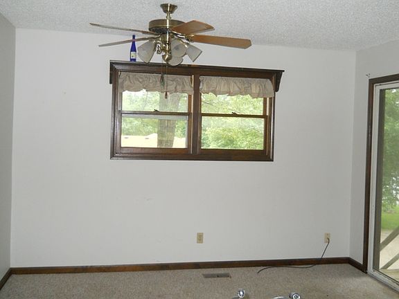 3rd image of 2605 & 2607 Fair St