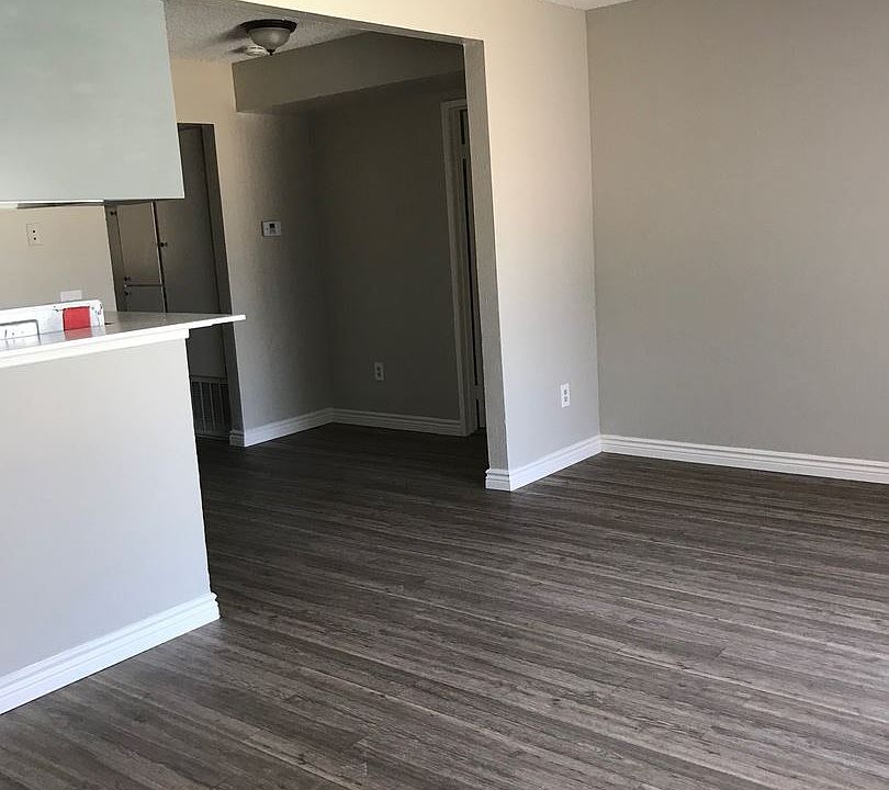 1st image of 1483 E Lynwood Dr APT 06