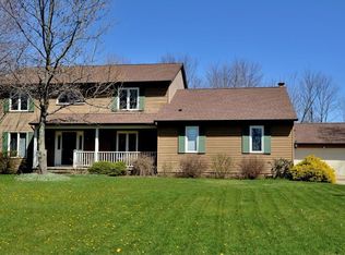 7755 Regency Dr, Walton Hills, OH