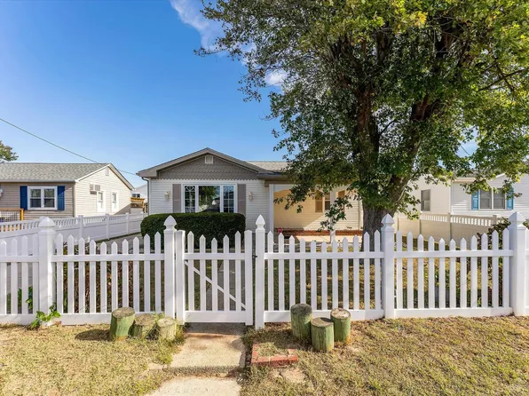 271 Birch Rd, Villas, NJ 08251