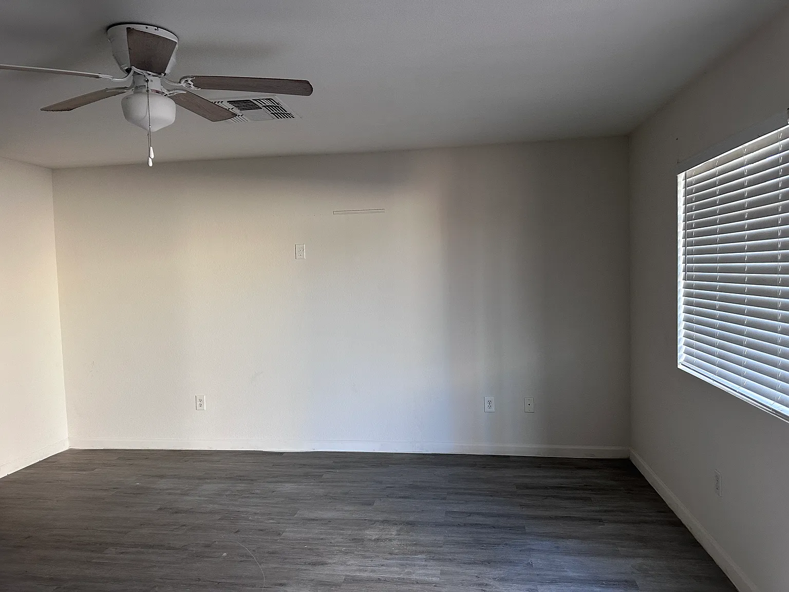 2 bed, 890 sqft, $1,250 — Photo 3