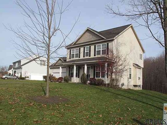 2nd image of 9 Towpath Ln