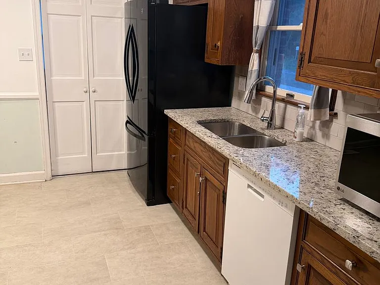 86 Venable Dr — Photo 8