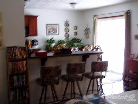 Great area for entertaining!