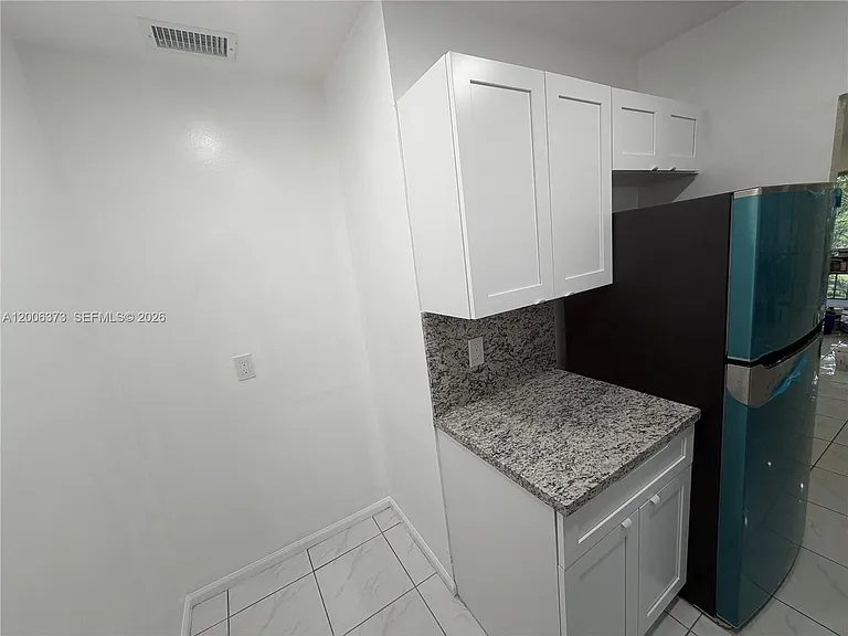 2200 NE 66th St #1426 — Photo 6