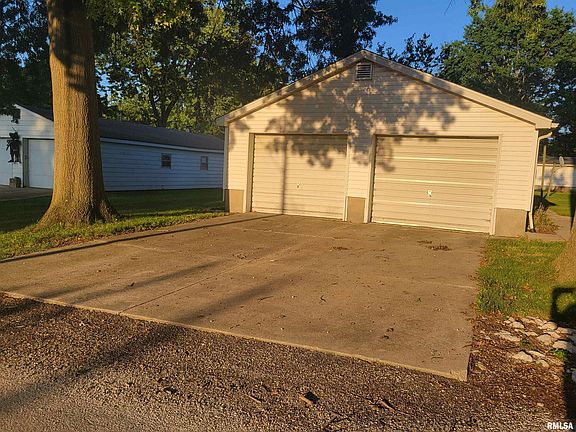 5th image of 701 Miller St