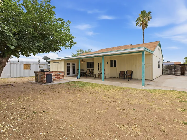 1301 W Montoya Ln — Photo 32