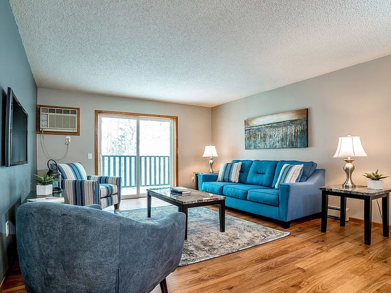 Legacy Pointe Apartments — Photo 25