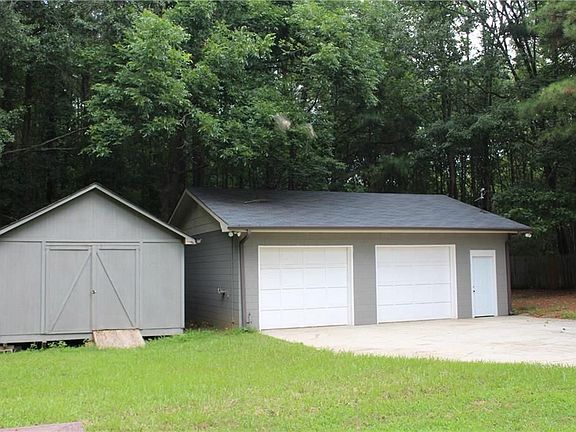 4th image of 4080 Grove Trl