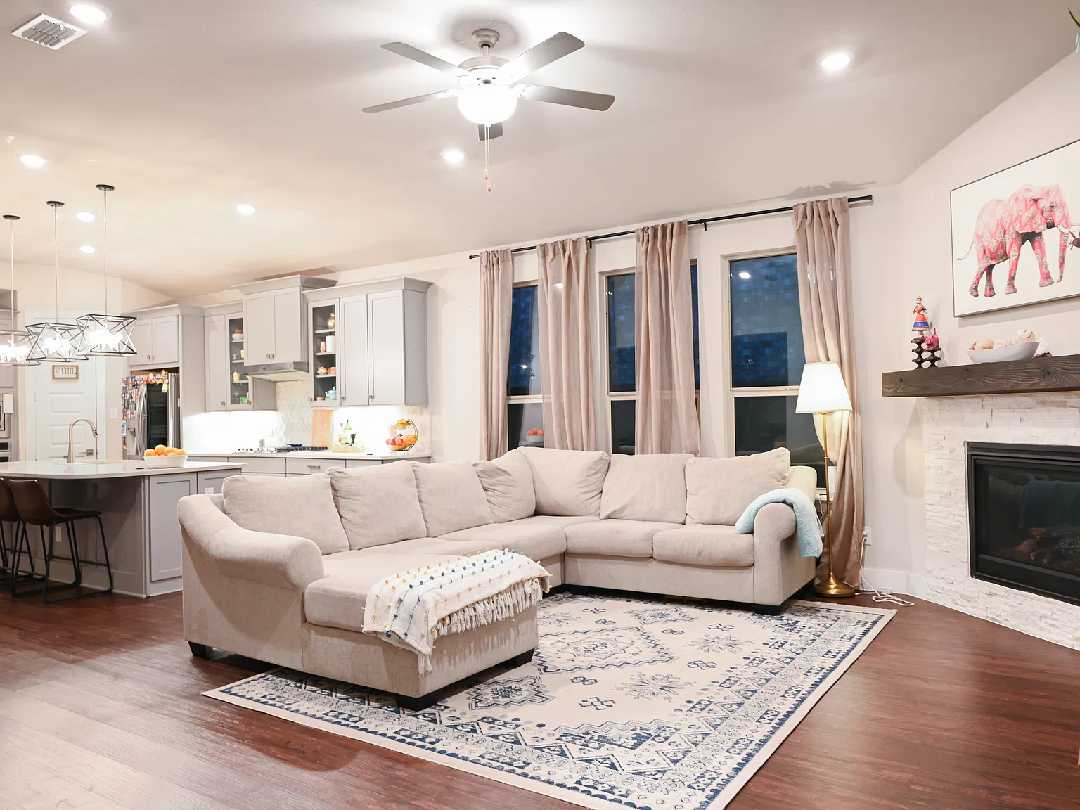 3 bed, 2100 sqft, $2,750 — Photo 4