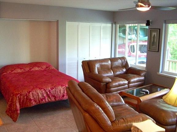 5th image of 224 Washington St #102
