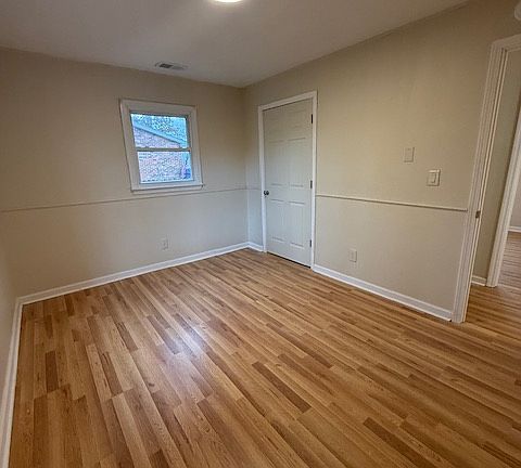5th image of 241 Cherry Ln