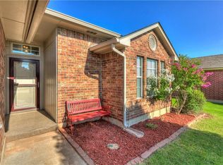 304 Amanda Dr, Yukon, OK 73099