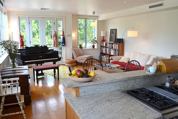 Rented by Brown Harris Stevens | media 32