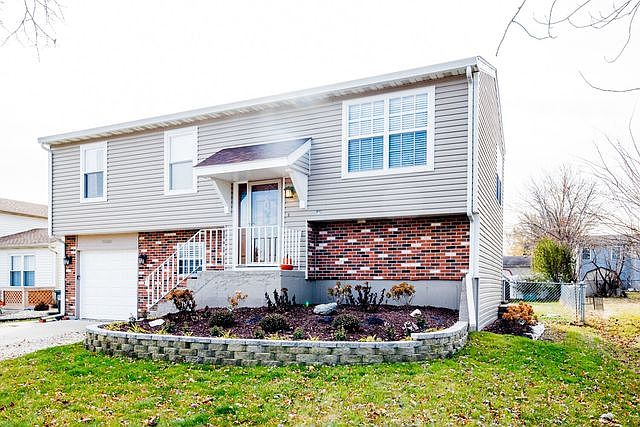 1st image of 20660 S Graceland Ln