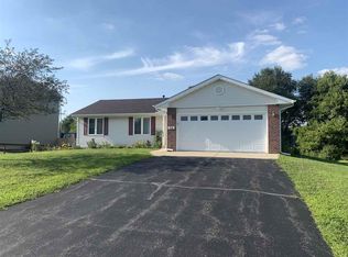 610 Pembroke St, Pecatonica, IL 61063