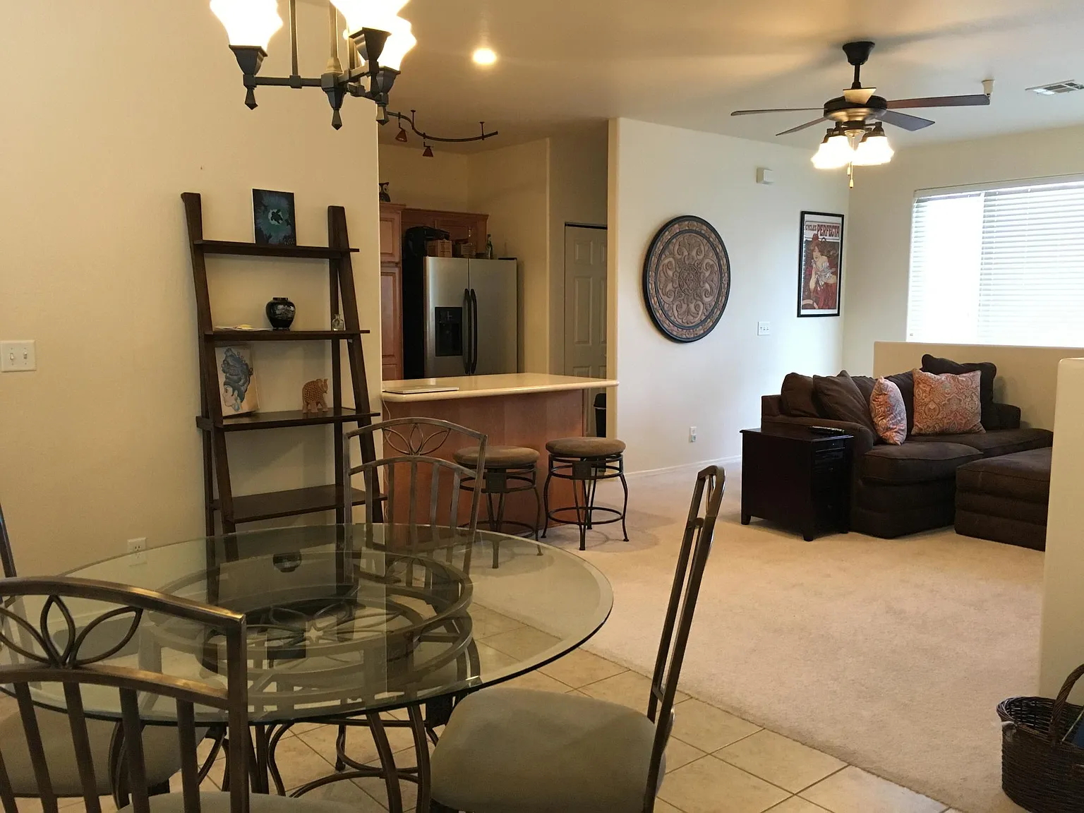 2383 W Silverton Dr — Photo 2
