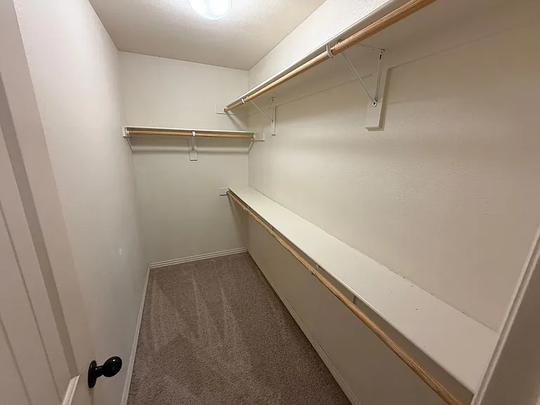 537 Keats Dr — Photo 12