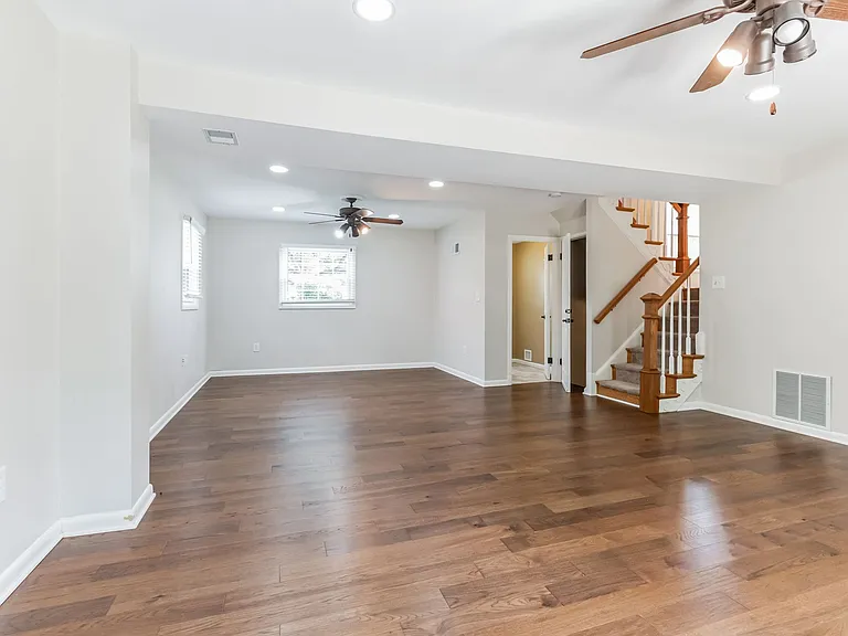 9902 Holmhurst Rd — Photo 13