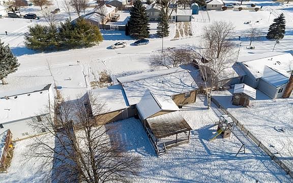 3rd image of 15052 Cutler Dr