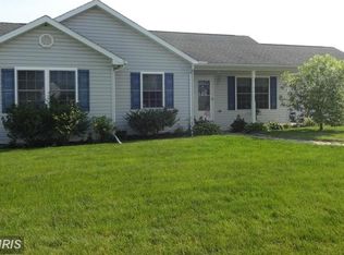 786 Rutherford Dr, Greencastle, PA 17225
