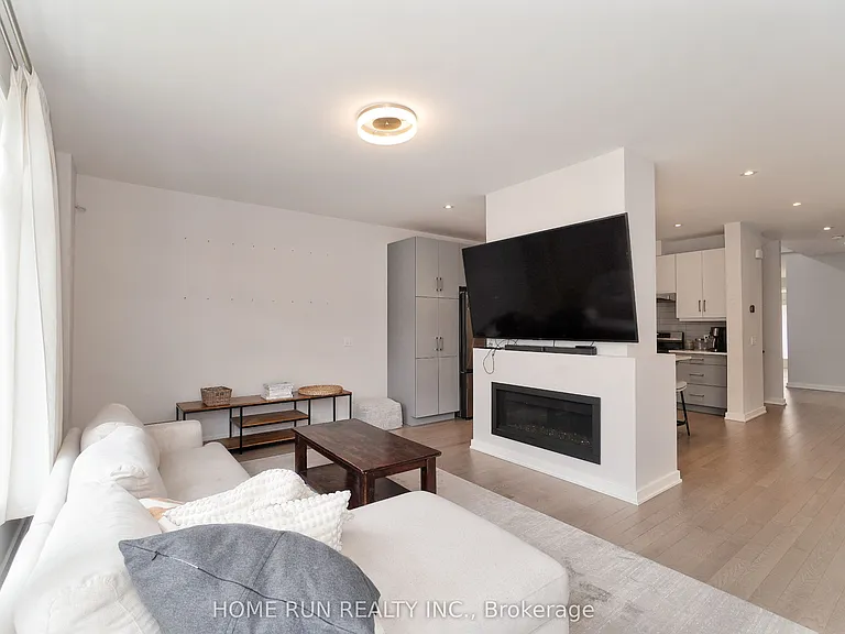 250 Soprano Ave — Photo 12