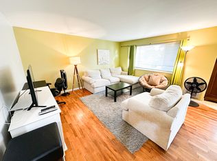 6500 35th Ave NE #2, Seattle, WA 98115