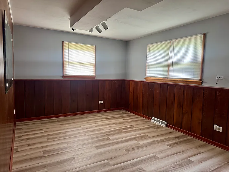 5341 Grand Ave — Photo 9