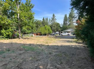 207 W River St, Cave Junction, OR