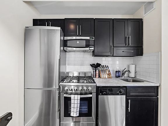 3rd image of 448 W 19th St #2AB
