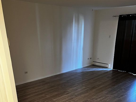 3rd image of 715 S Alton Way Unit 6B